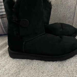 Women’s Bailey Button Ugg boots